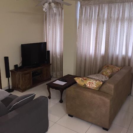 South Coast Beachfront Holiday Apartments Amanzimtoti Exterior foto